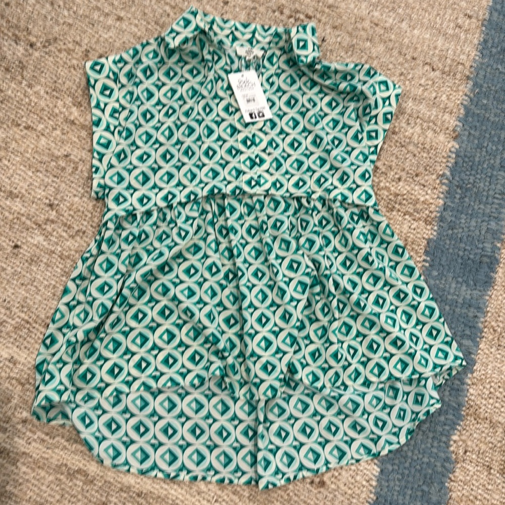New with tag size small boutique woman’s shirt